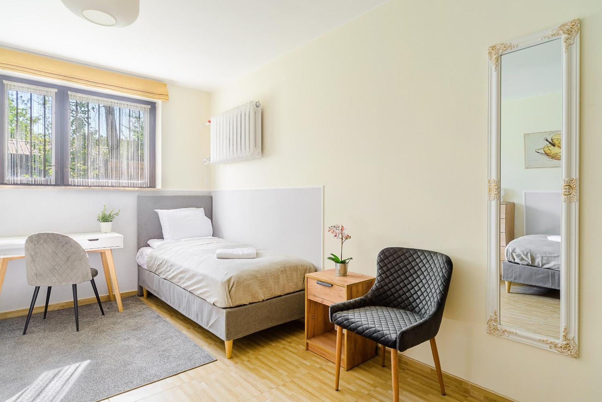 P&O Apartments Juhasow - Wawer Warsaw Exterior photo
